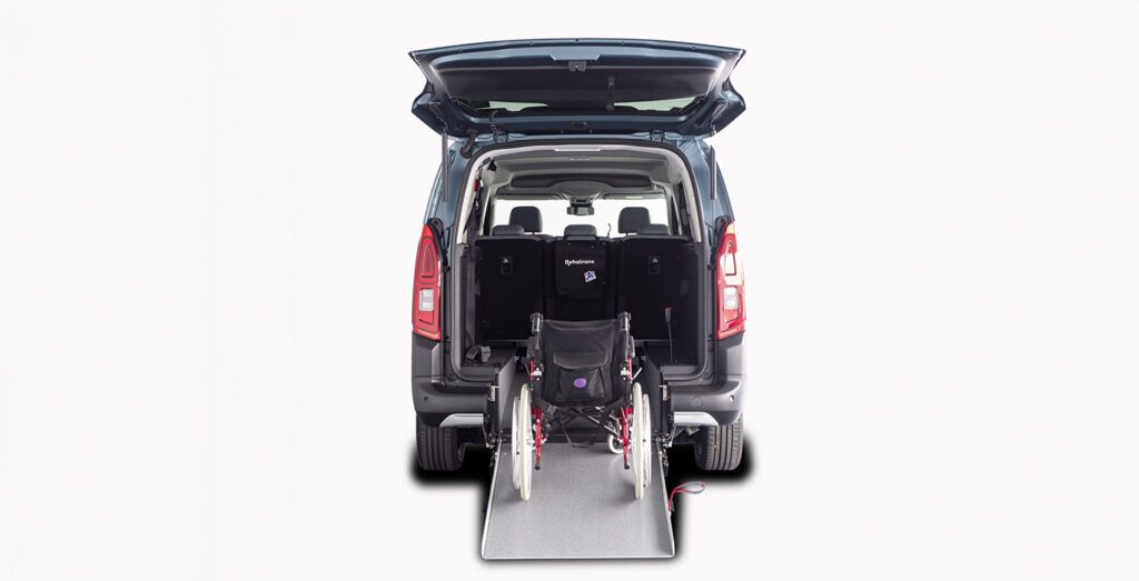 Citroen-Berlingo-Talla-XL-BlueHDi-100-YOU-L2-N1-Adaptado-trasera-silla-1