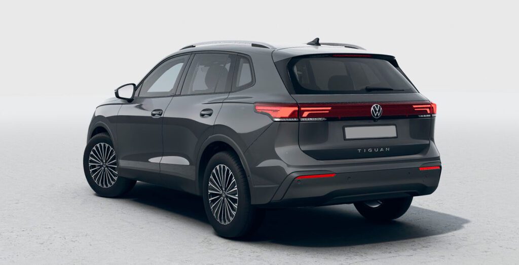 Volkswagen-Tiguan-Life-2.0-TDI-DSG-trasera