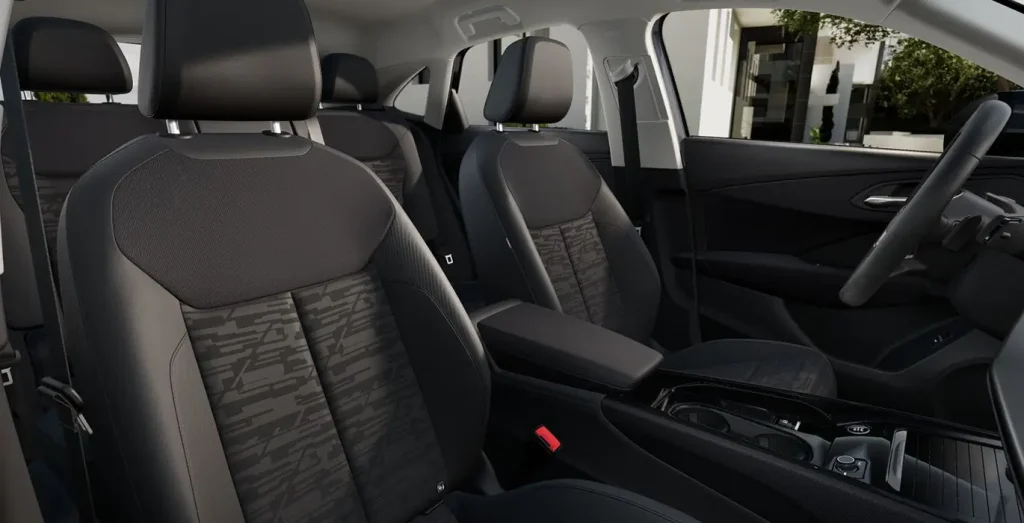Audi-Q3-Sportback-Advanced-TFSI-110kW-S-Tronic-interior-delantera-II